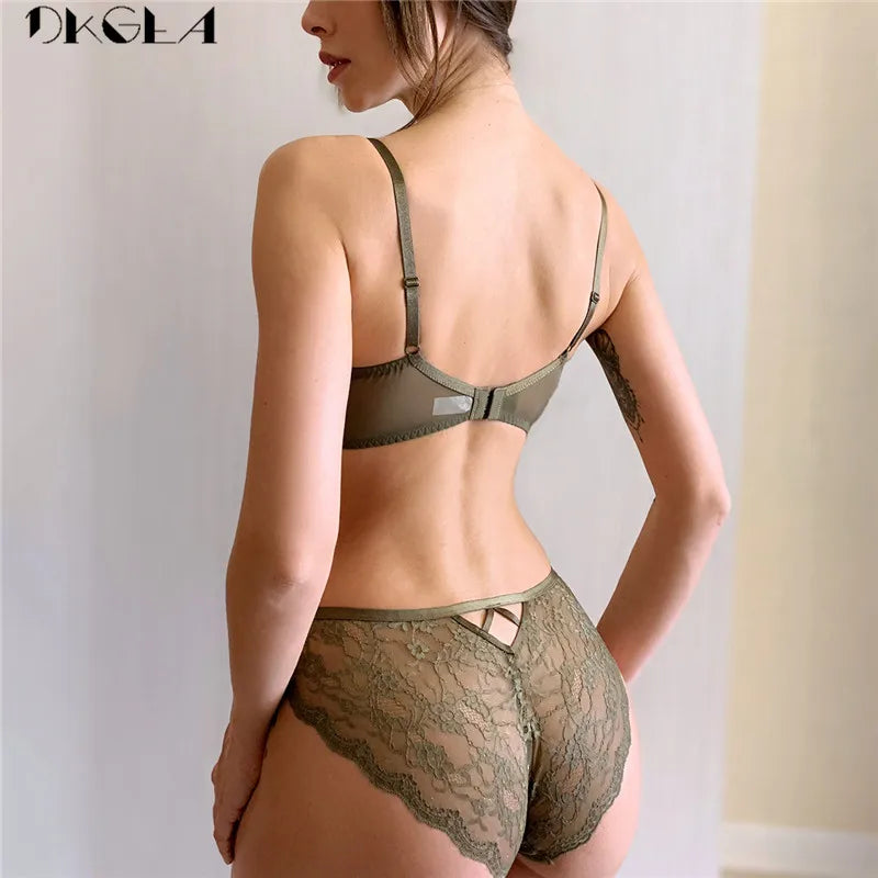 Green Bra and Panties Sets Ultrathin Brassiere Sexy Underwear Set Transparent Bras Plus Size Women Lace Lingerie Set Embroidery