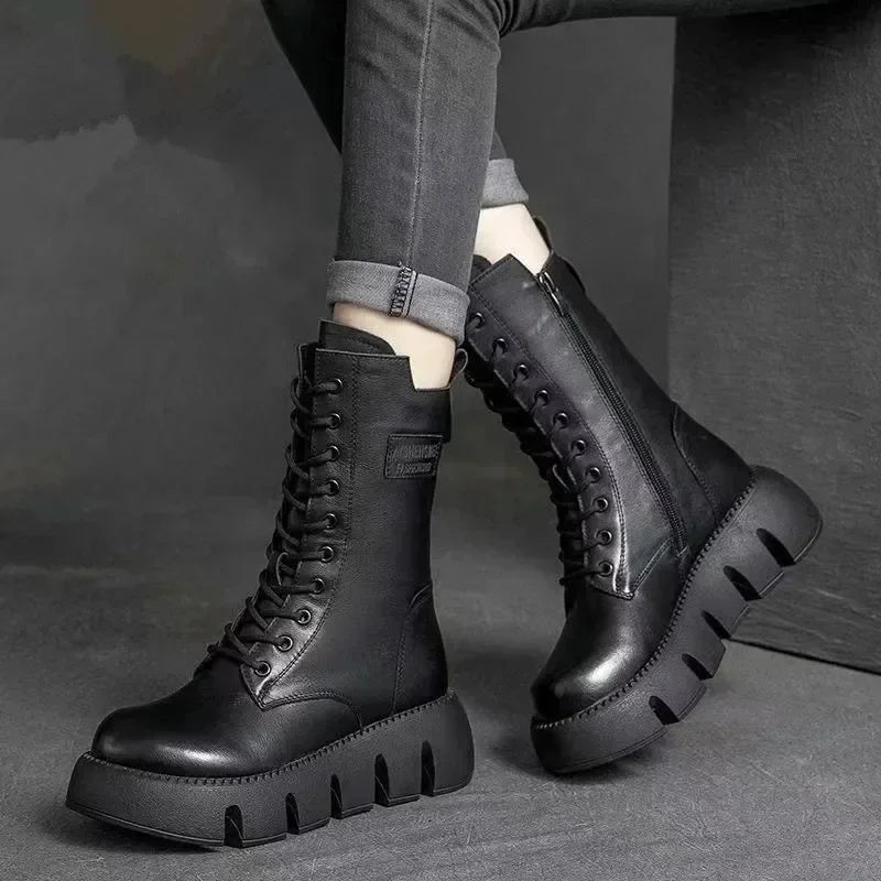 Bottes d'hiver en cuir pour femmes, bottines de neige courtes en peluche à mi-talon, à lacets, chaudes, à plateforme, de motard, 2023